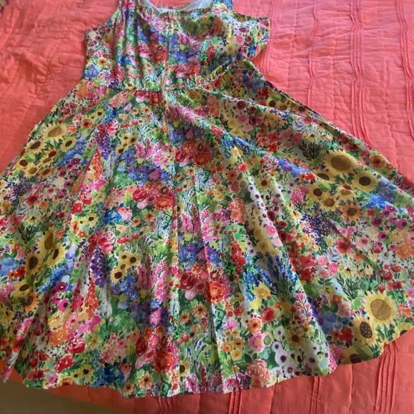 Retrolicious Multicolor Floral Dress - Picture 3 of 5